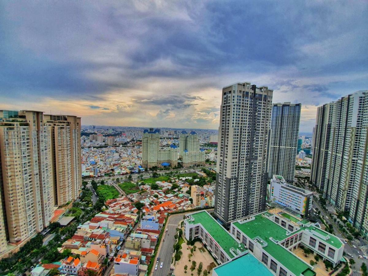 Homes By Christine - Vinhomes Central Park Хошимін Екстер'єр фото
