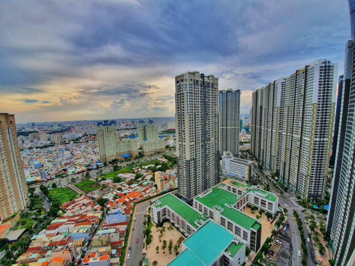 Homes By Christine - Vinhomes Central Park Хошимін Екстер'єр фото